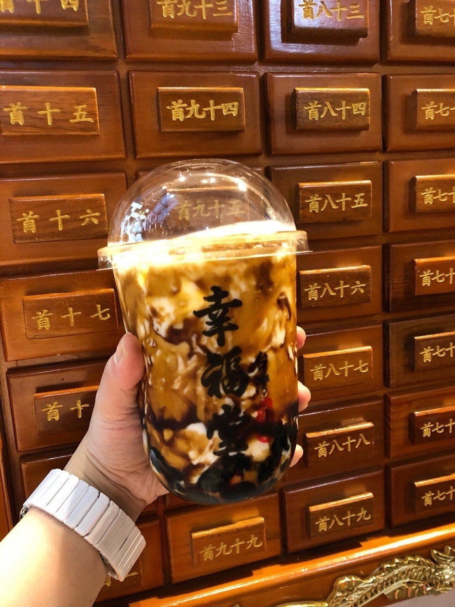香港のタピオカミルクティー
