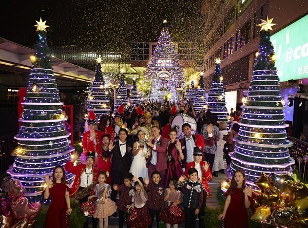 香港尖沙咀ハーバーシティのクリスマスイルミネーション