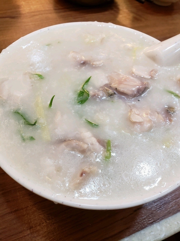 香港お粥セントラル地区生記粥品專家のお粥の写真