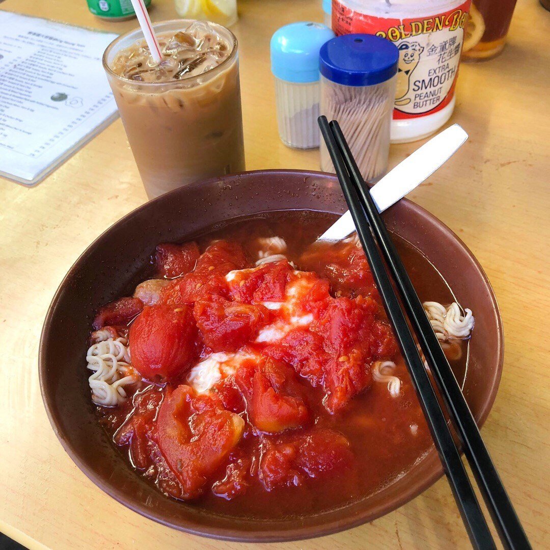 香港お勧め屋台「勝香園」のトマト麺の写真