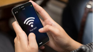 【香港WiFiレンタル比較】デモが活発な香港ではWiFi必須!ただし不要な場合もあります